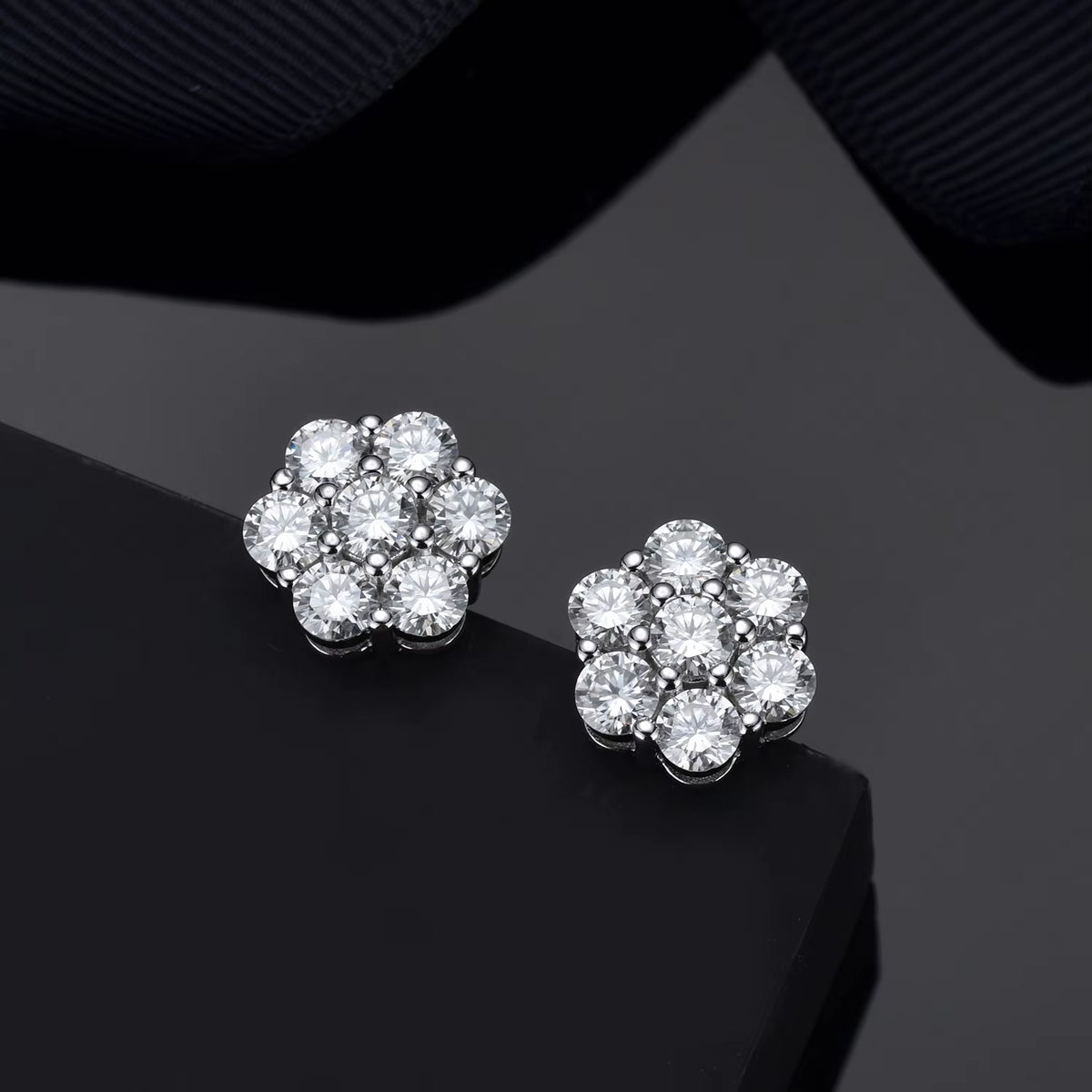 Floral moissanite stud earrings product photo 6