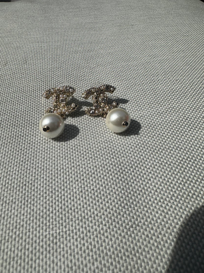 CC Silver Crystal Pearl Drop Earings