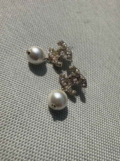 CC Silver Crystal Pearl Drop Earings