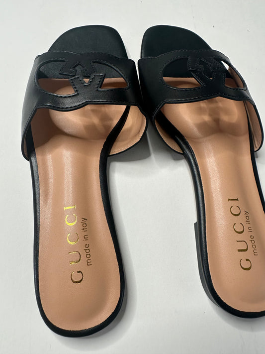 Gucci Interlocking g Leather Slide Sandals